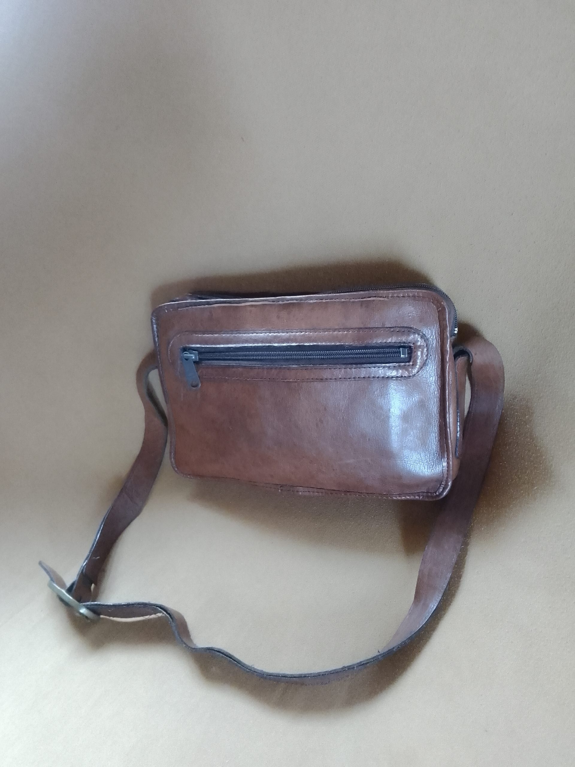 Vintage Brown Leather-look Crossbody Bag - Image 2