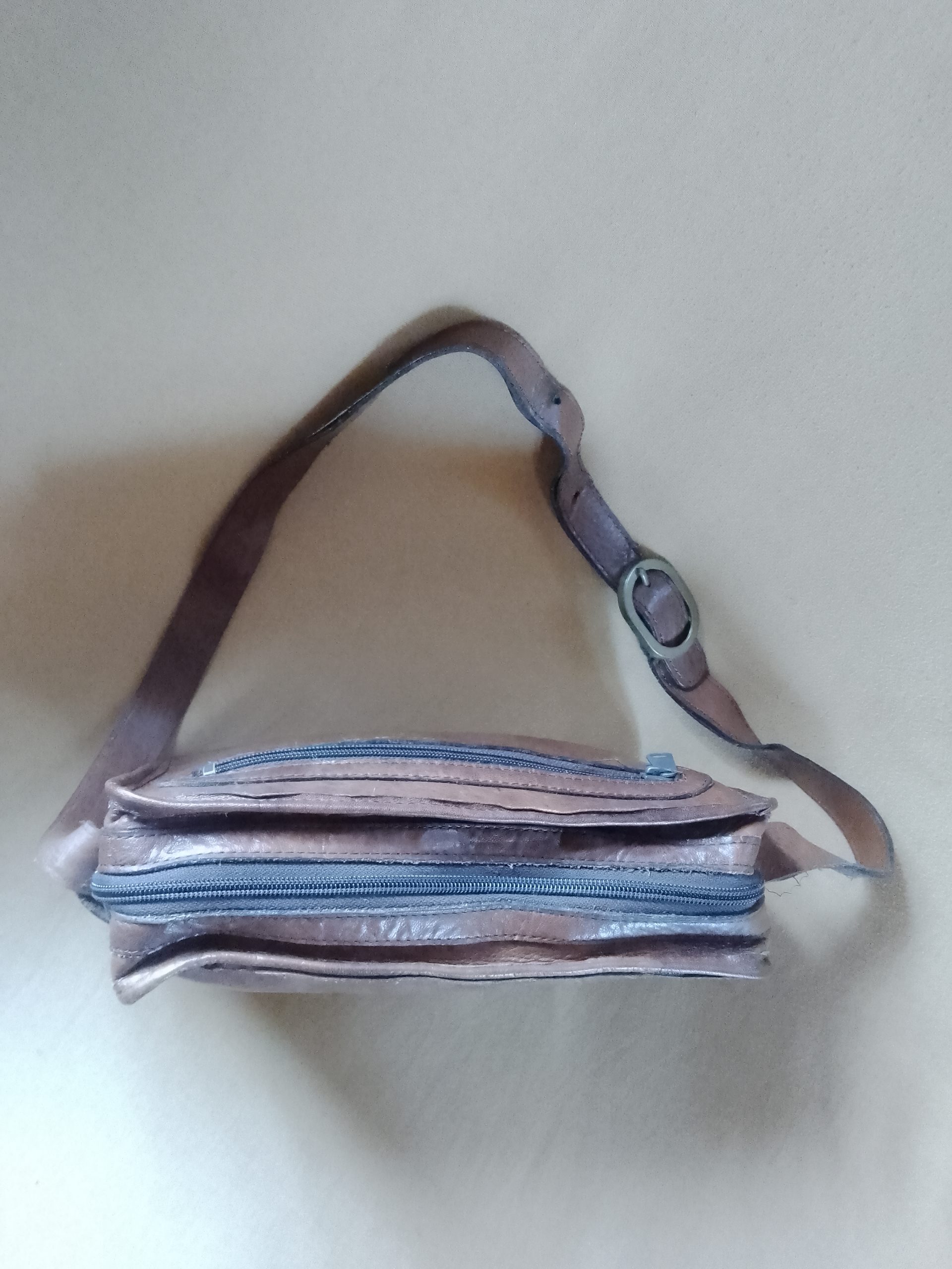 Vintage Brown Leather-look Crossbody Bag - Image 3